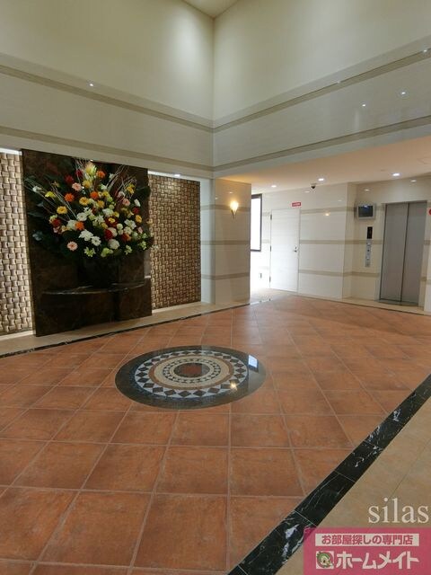 Luxe布施駅前の物件外観写真