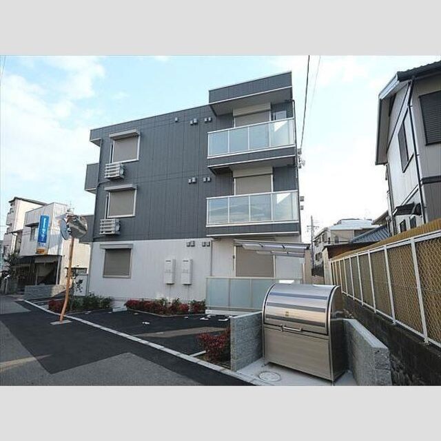 コートドール逆瀬川の物件外観写真