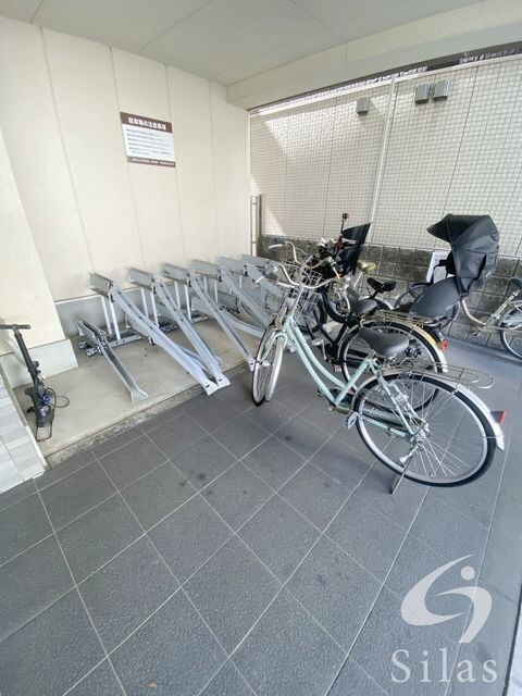 メイト鶴見の物件外観写真