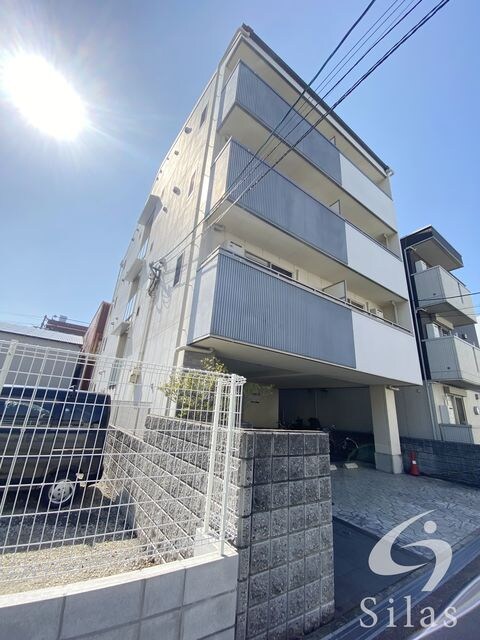 メイト鶴見の物件外観写真