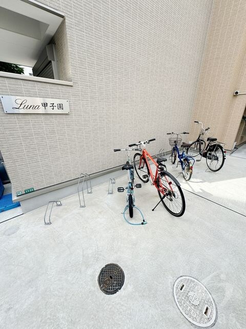 Luna甲子園の物件外観写真