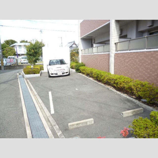 エステート旭の物件外観写真