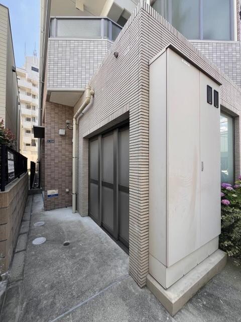 フランディル･オーラ江坂の物件外観写真