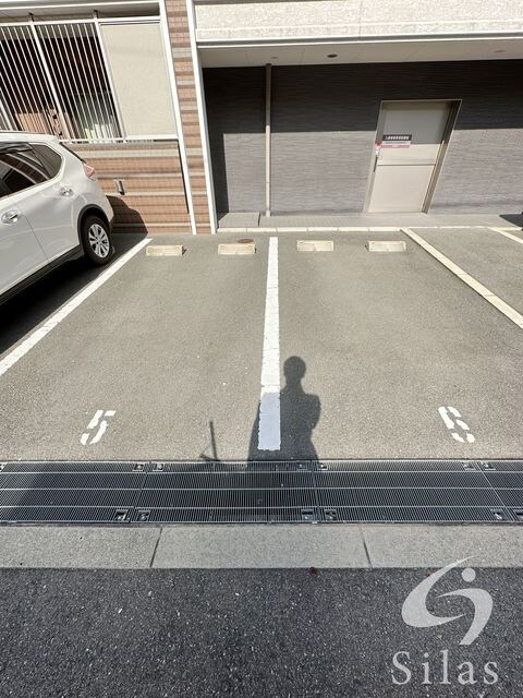 ザ　カームの物件外観写真