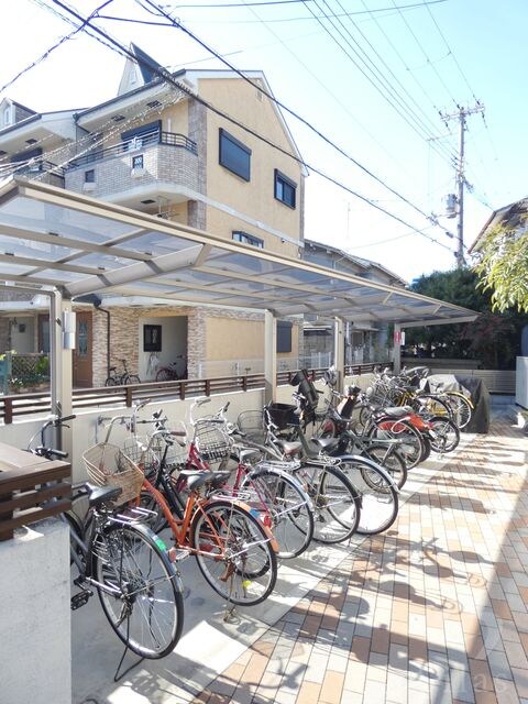 カーサ ポポラーレの物件外観写真