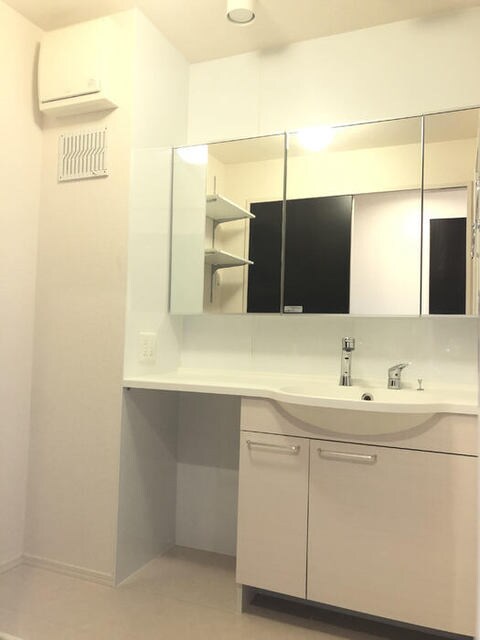 メゾンジュネスの物件内観写真