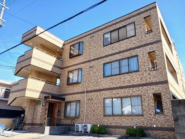 ヴィヴィッドの物件外観写真