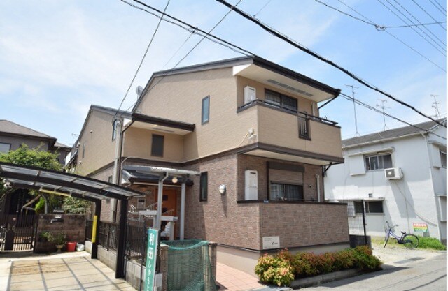 エレガンテアルバの物件外観写真