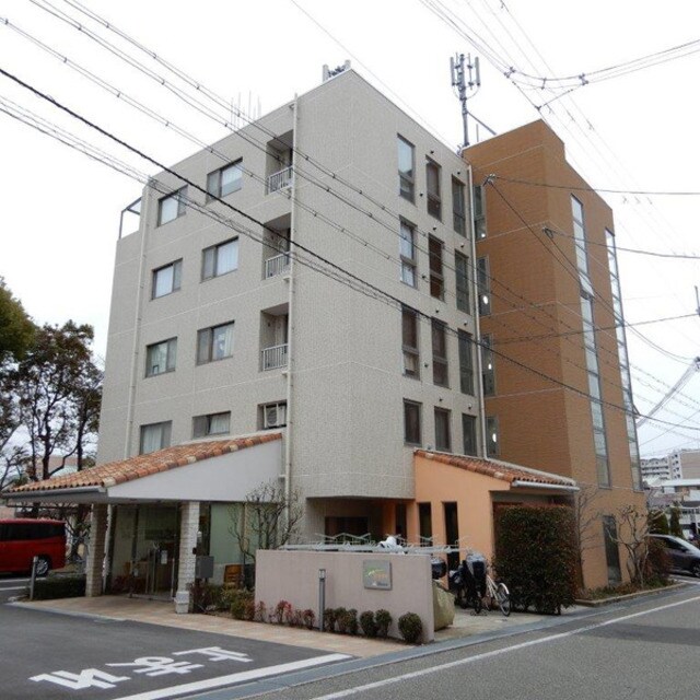 C&Cﾛｰｽﾞｶﾞｰﾃﾞﾝの物件外観写真