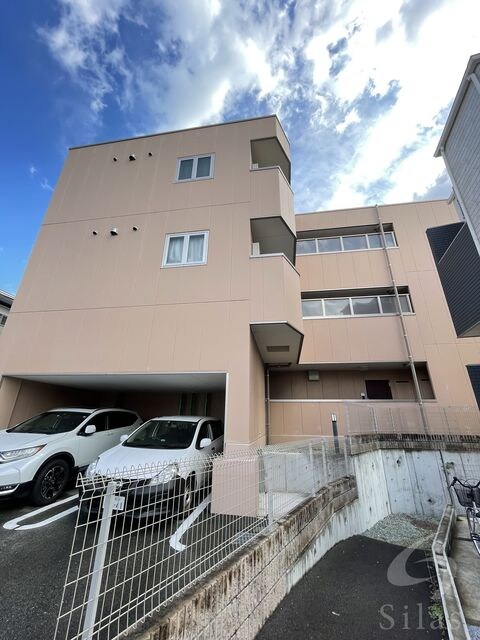 モンパルナスの物件外観写真