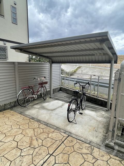 プレウスの物件外観写真