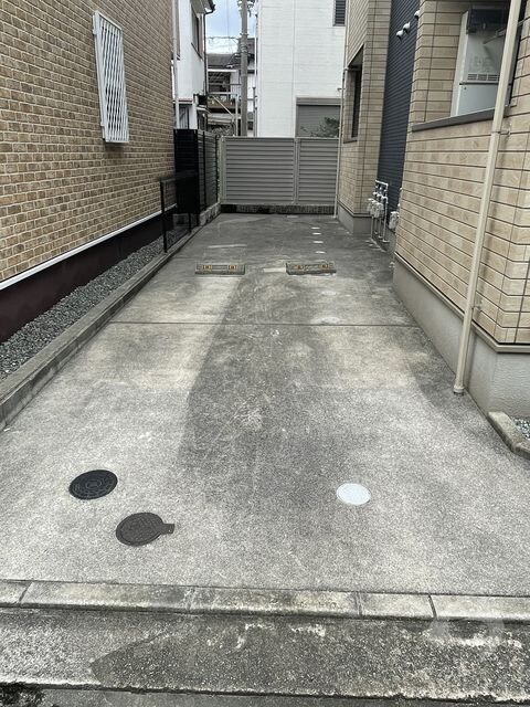 プレウスの物件外観写真