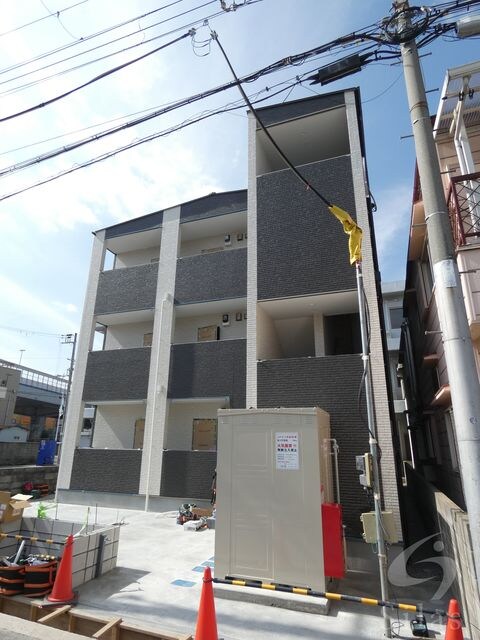 アズール尼崎の物件外観写真