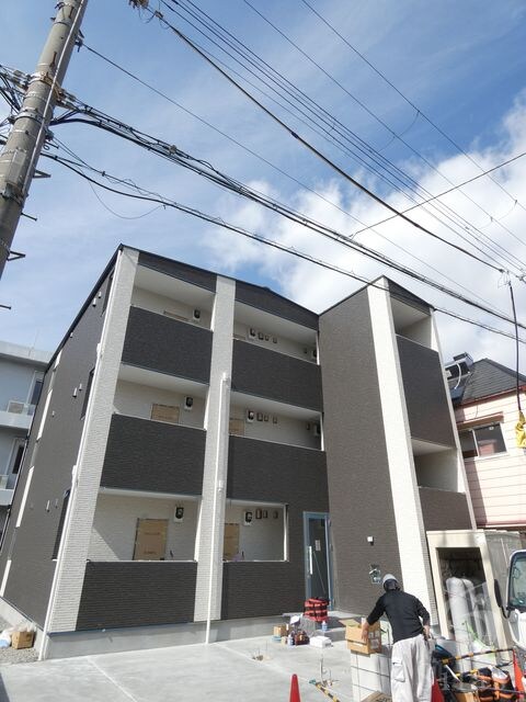 アズール尼崎の物件外観写真