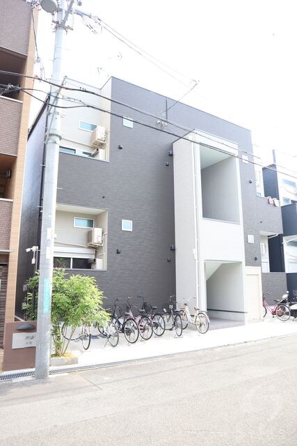 Room東園田の物件外観写真