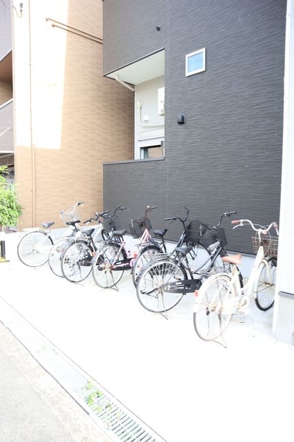 Room東園田の物件外観写真