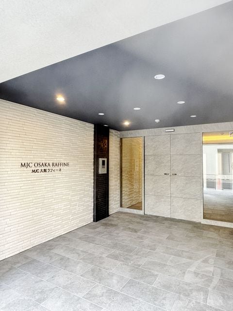 MJC大阪ラフィーネの物件外観写真