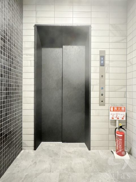 MJC大阪ラフィーネの物件外観写真