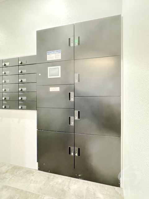 MJC大阪ラフィーネの物件外観写真