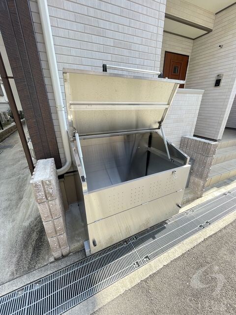 グランリヴェール本町の物件外観写真