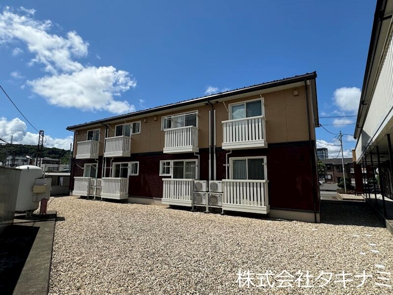 メゾンレーヴみのり　A棟の物件外観写真