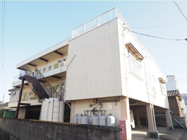 久保マンションの物件外観写真