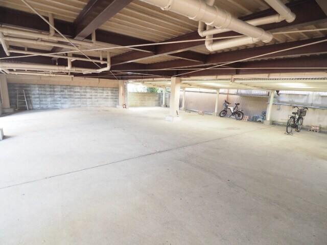 久保マンションの物件外観写真