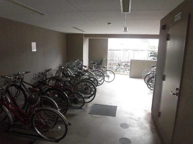 ウィスタリア三国の物件外観写真