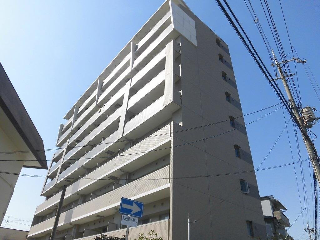 ウィスタリア三国の物件外観写真