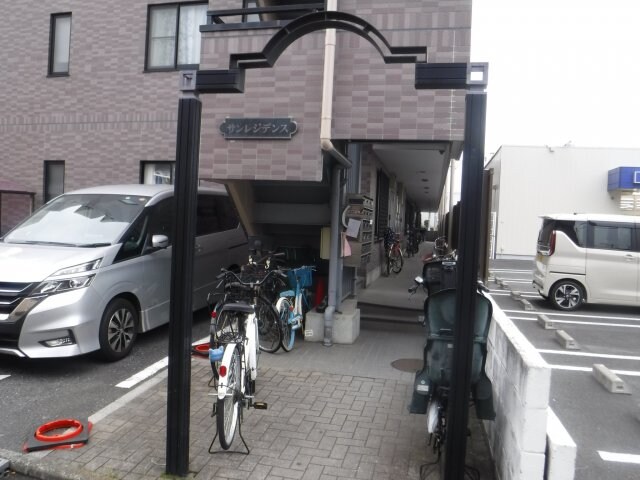 サンレジデンスの物件外観写真