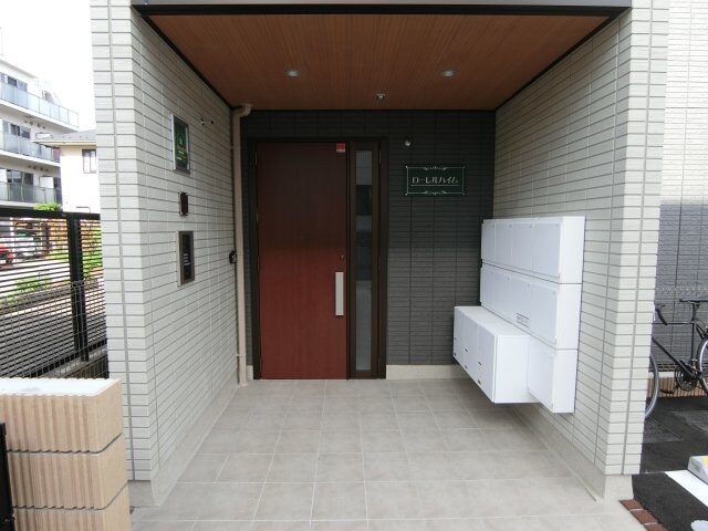 ローレルハイムの物件外観写真