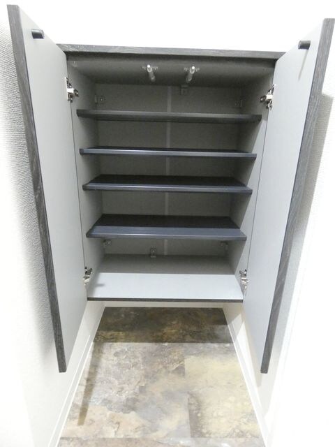 トレノーヴェ南巽の物件内観写真