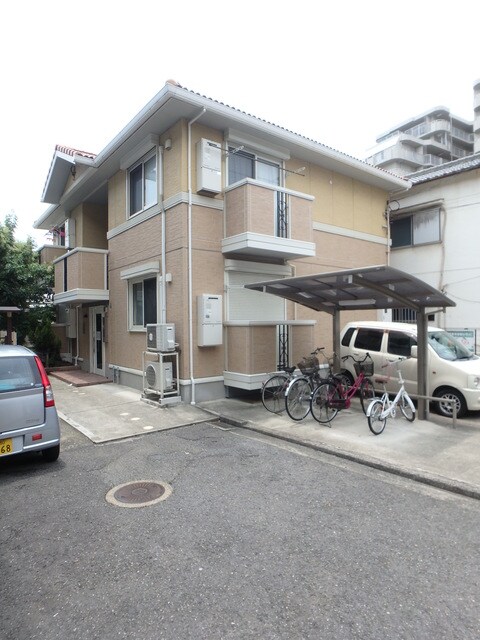 コーポラス鞍作の物件外観写真