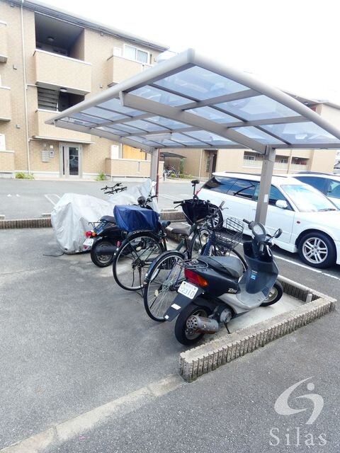 レフィナードカルチェ　Ｂ棟の物件外観写真