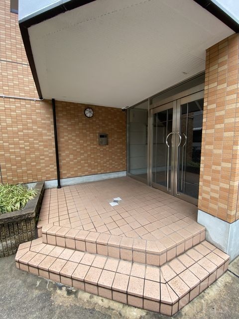 杉本町駅 徒歩2分 3階の物件外観写真