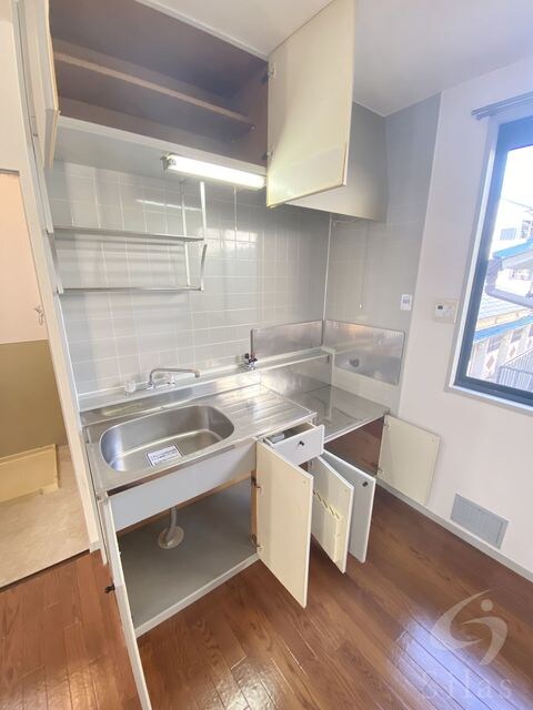 サンライフ岡田の物件内観写真