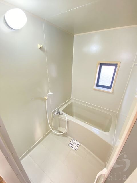 サンライフ岡田の物件内観写真