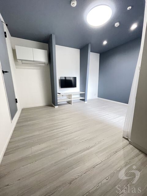 エヌエムスワサントキャトルズの物件内観写真