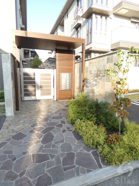 ルナピエーナ　A棟の物件外観写真