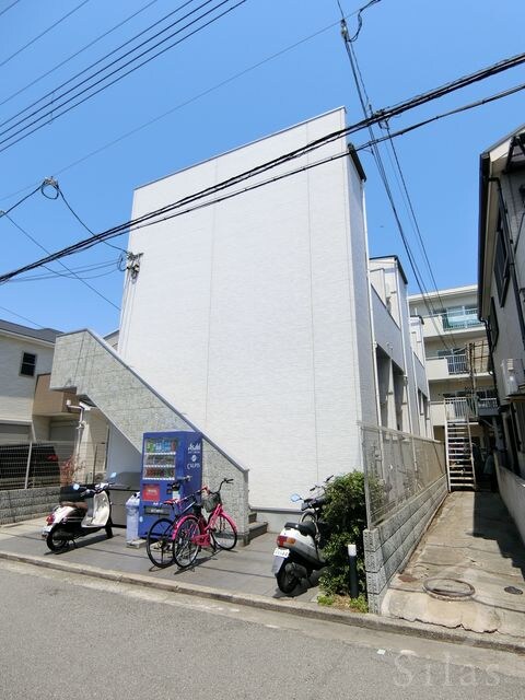 プランドールUGの物件外観写真