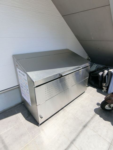 プランドールUGの物件外観写真