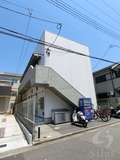 プランドールUGの物件外観写真