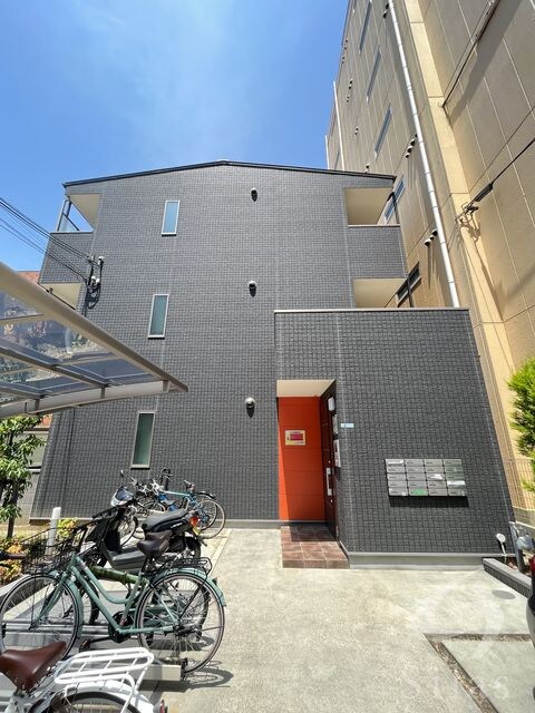 アンプルールフェール堺東の物件外観写真