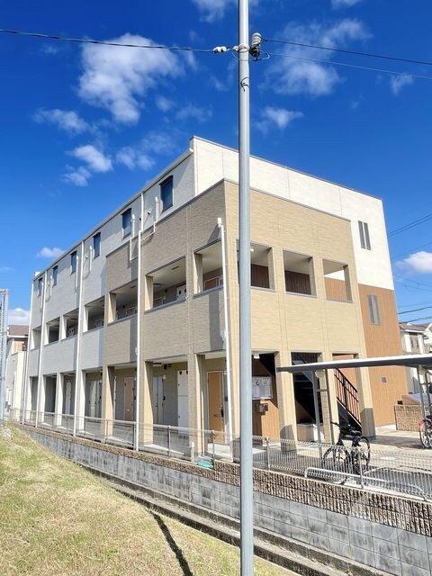 スリーハーブズ狭山Ⅰ番館の物件外観写真