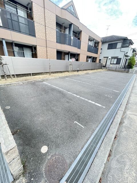 グレイシャスの物件外観写真