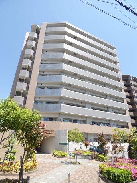 シュワーブ三国ヶ丘の物件外観写真