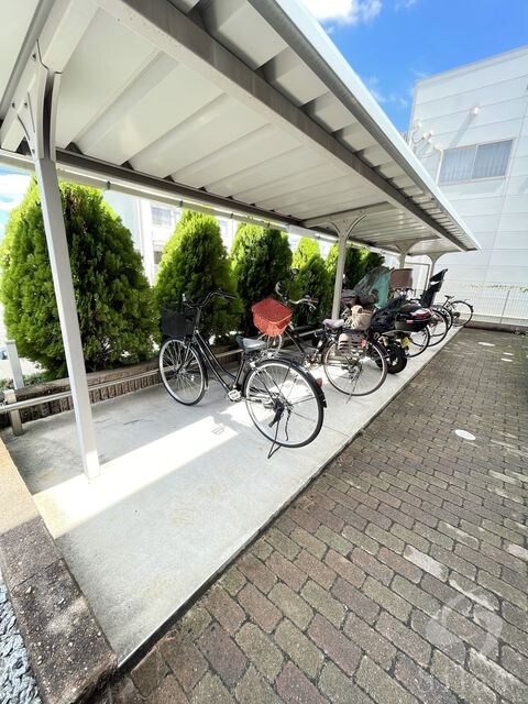 スカイフィールドの物件外観写真