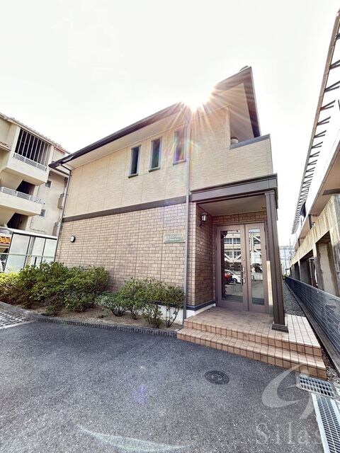 シャイニーパークの物件外観写真