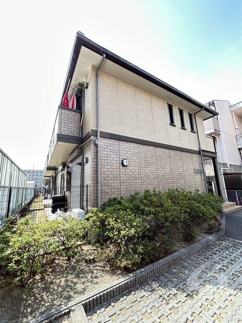 シャイニーパークの物件外観写真