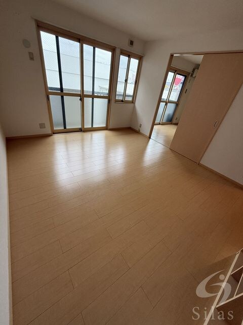 シャイニーパークの物件内観写真